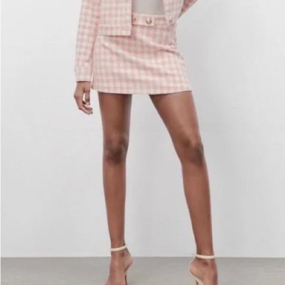 ZARA Gingham Skort - Women | Color: Pink + White + Gold Buttons and side Zip